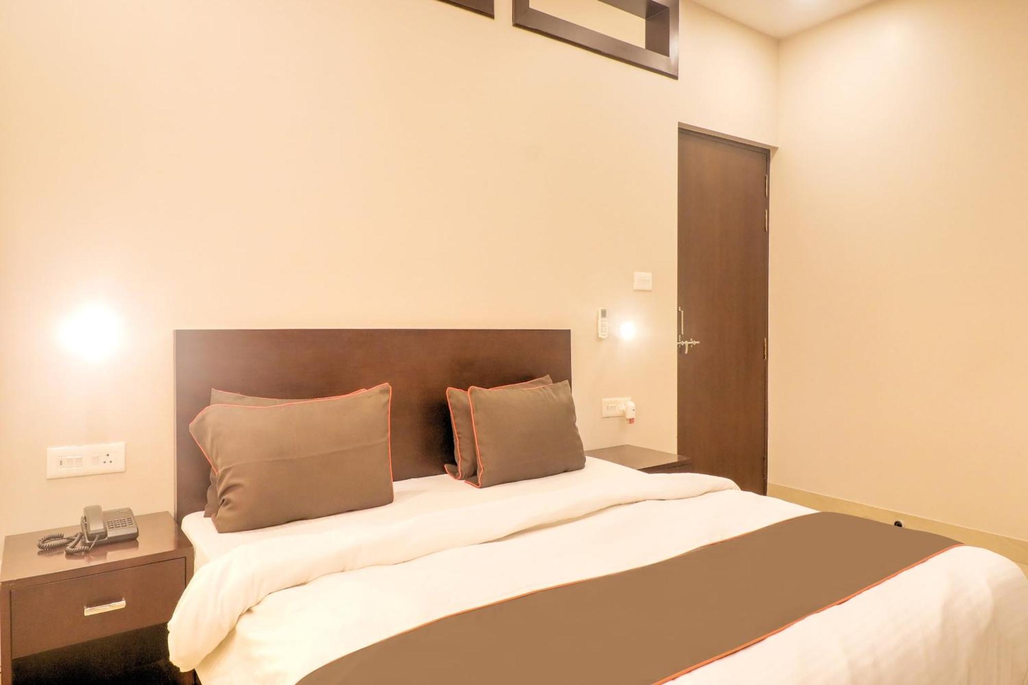 Townhouse Amaraa Farms Near Lulu Hypermarket Lakhnau Kültér fotó