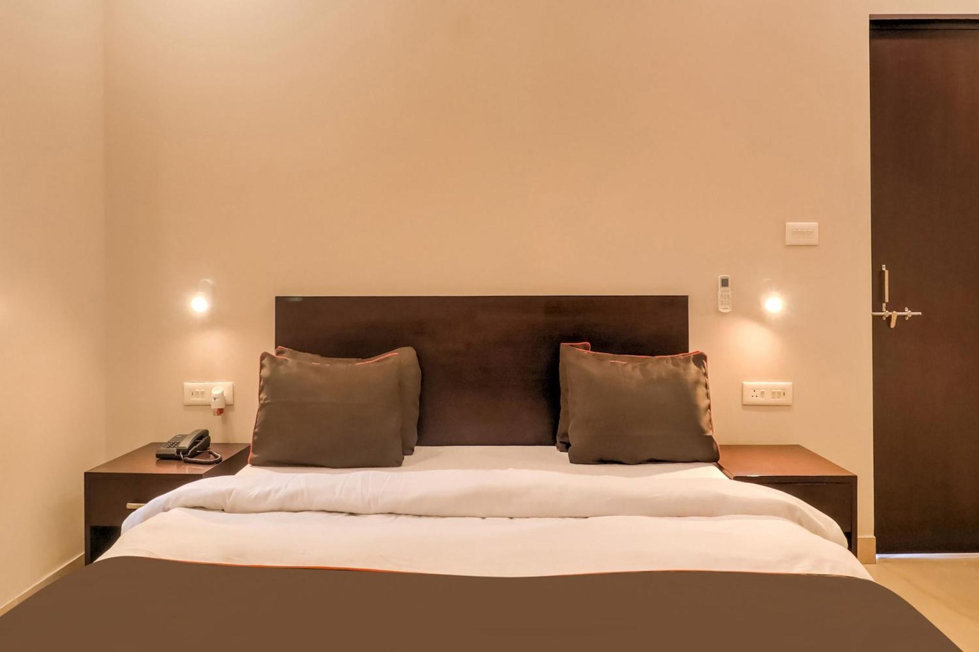 Townhouse Amaraa Farms Near Lulu Hypermarket Lakhnau Kültér fotó