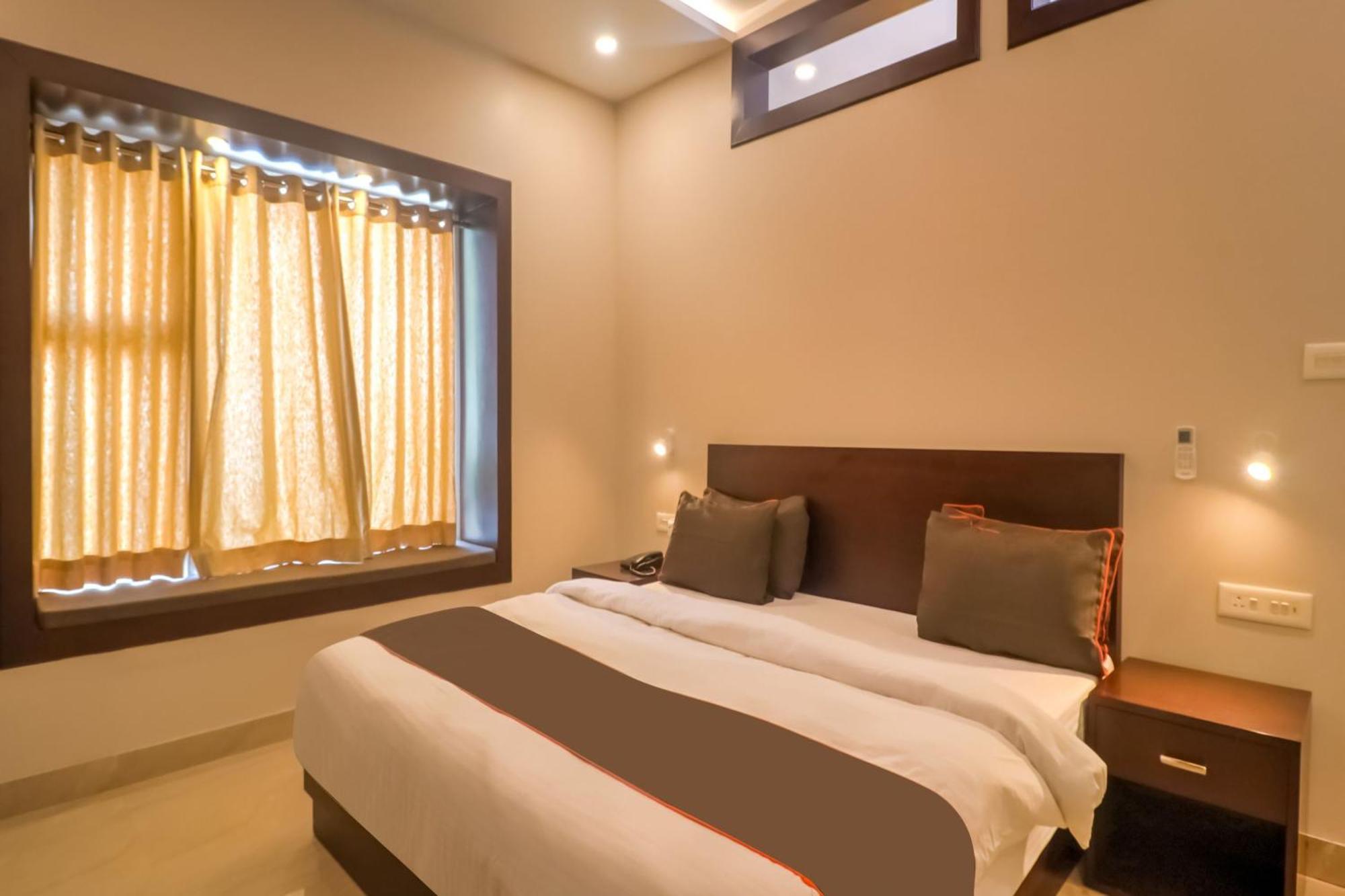 Townhouse Amaraa Farms Near Lulu Hypermarket Lakhnau Kültér fotó