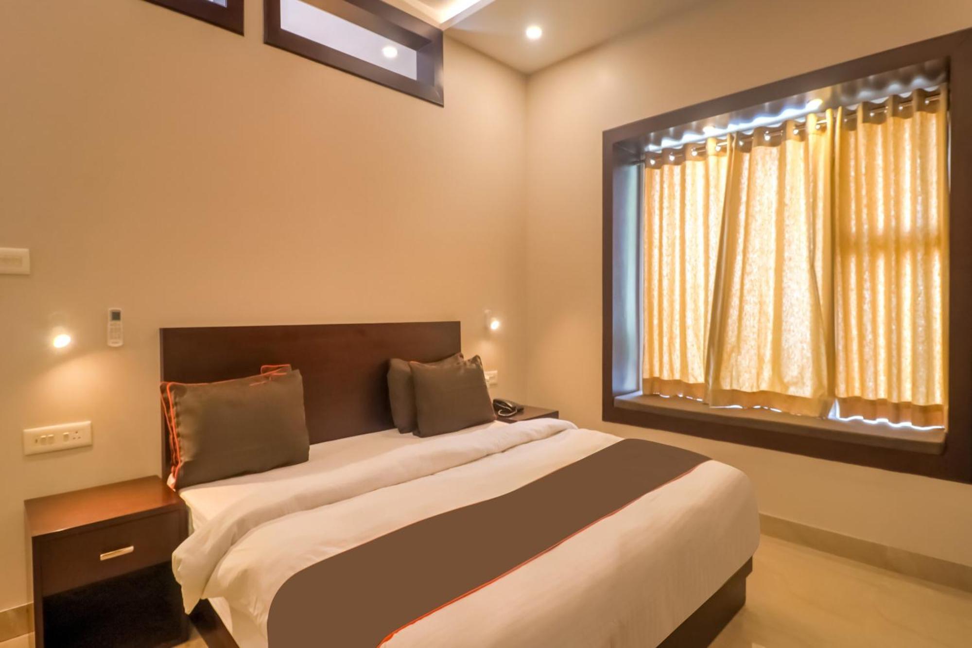 Townhouse Amaraa Farms Near Lulu Hypermarket Lakhnau Kültér fotó